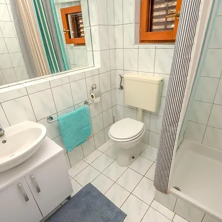 Apartment Mladen *