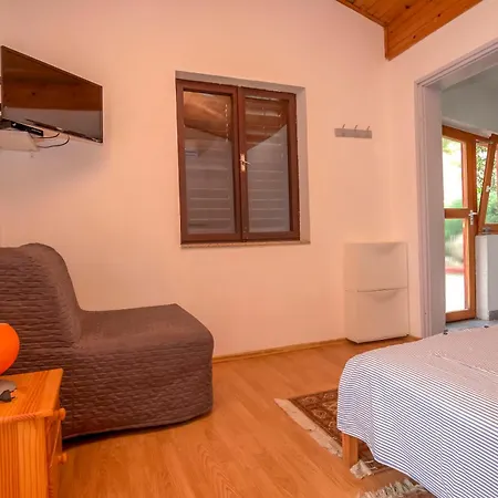 Mladen Apartment