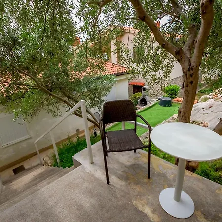 Appartement Mladen *